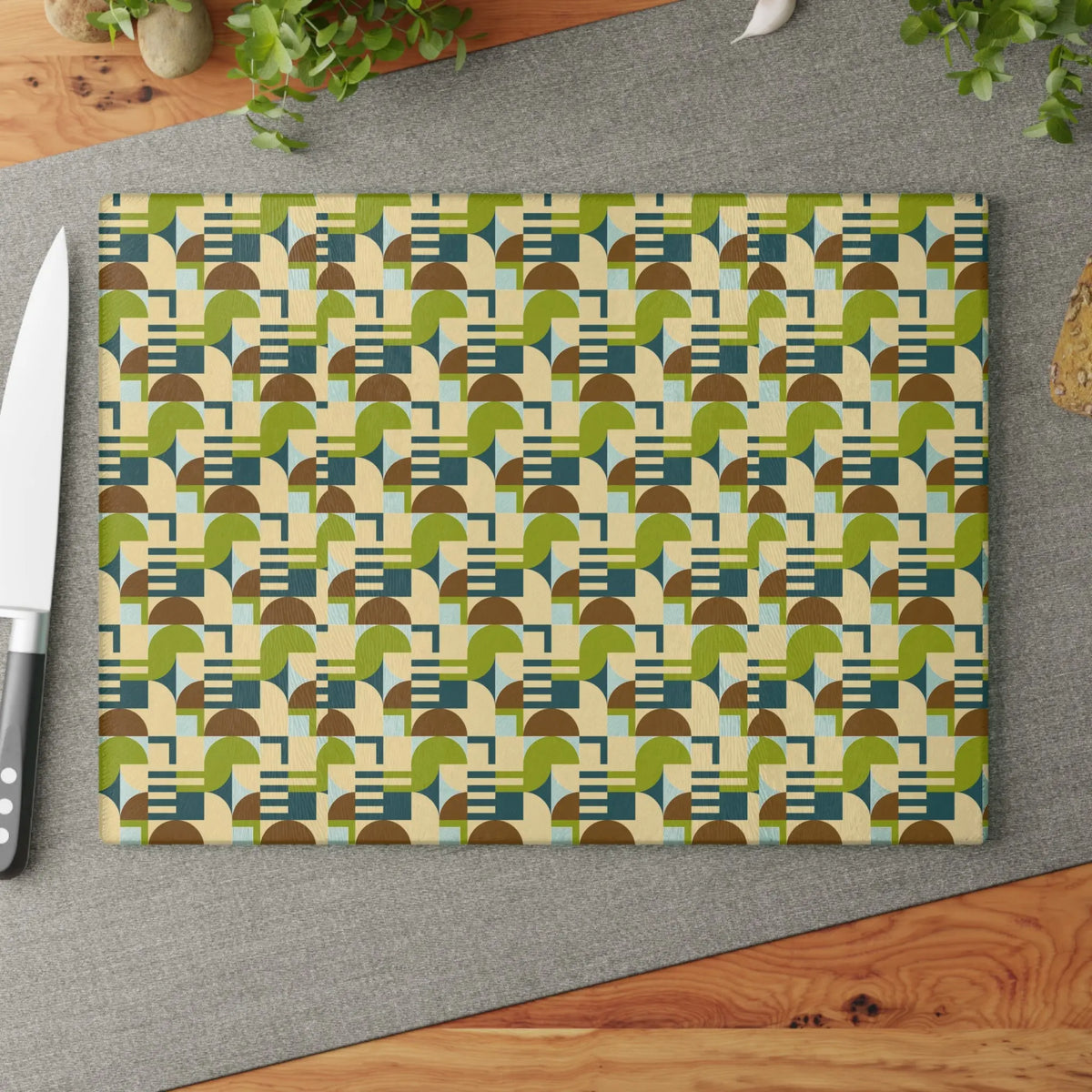 Mc'Euclids Avocado Glass Cutting Board - Graphic Jaw